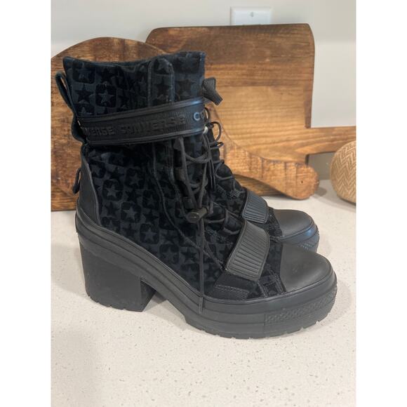 Converse size 8.5 black Chuck Taylor combat boots chunky heel - Picture 1 of 5